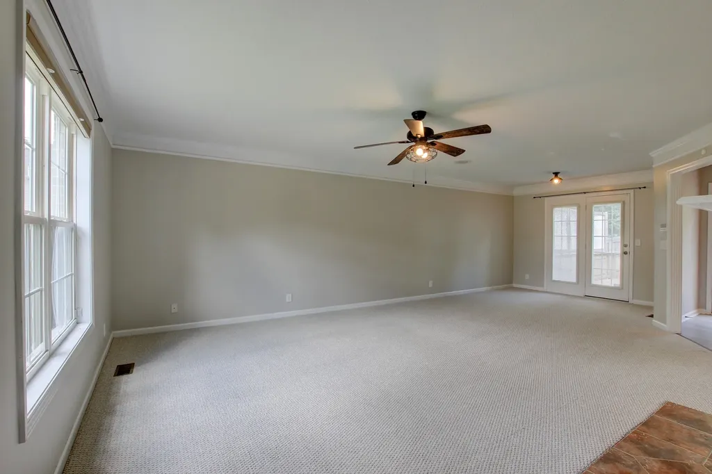 2478 Hattington Drive Clarksville TN 37042