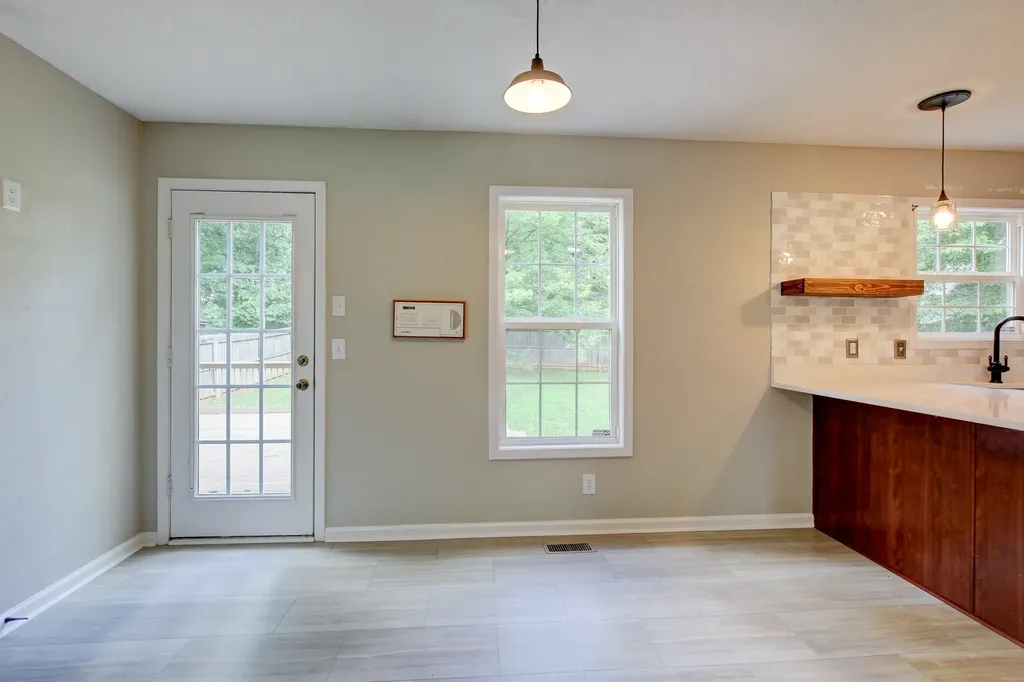 2478 Hattington Drive Clarksville TN 37042
