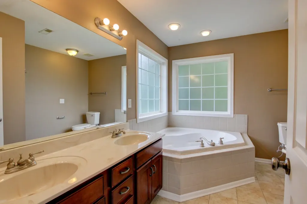 2478 Hattington Drive Clarksville TN 37042