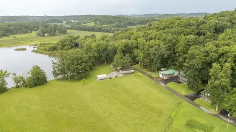 982 Lost Creek Boat Dock Road Decaturville TN 38329