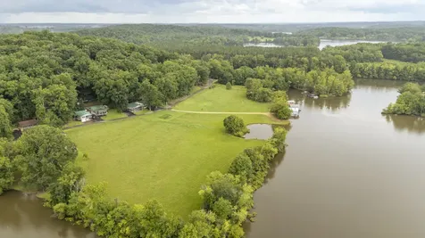 982 Lost Creek Boat Dock Road Decaturville TN 38329