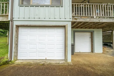 982 Lost Creek Boat Dock Road Decaturville TN 38329