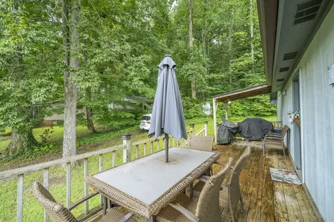 982 Lost Creek Boat Dock Road Decaturville TN 38329
