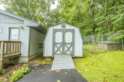 982 Lost Creek Boat Dock Road Decaturville TN 38329
