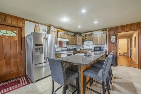 982 Lost Creek Boat Dock Road Decaturville TN 38329
