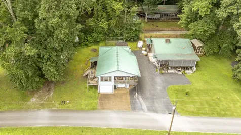 982 Lost Creek Boat Dock Road Decaturville TN 38329