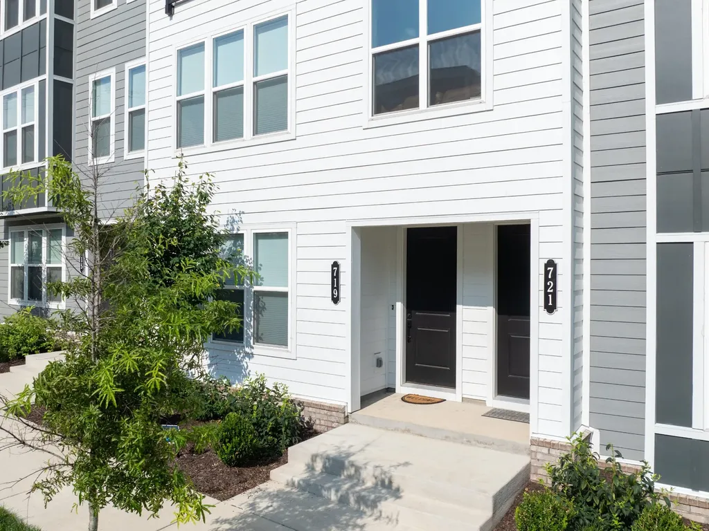 721 41st Ave, N Nashville TN 37209