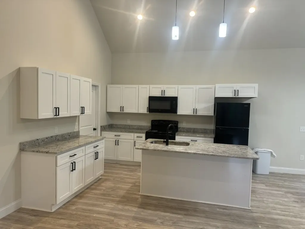 2055 Collier Road Lewisburg TN 37091