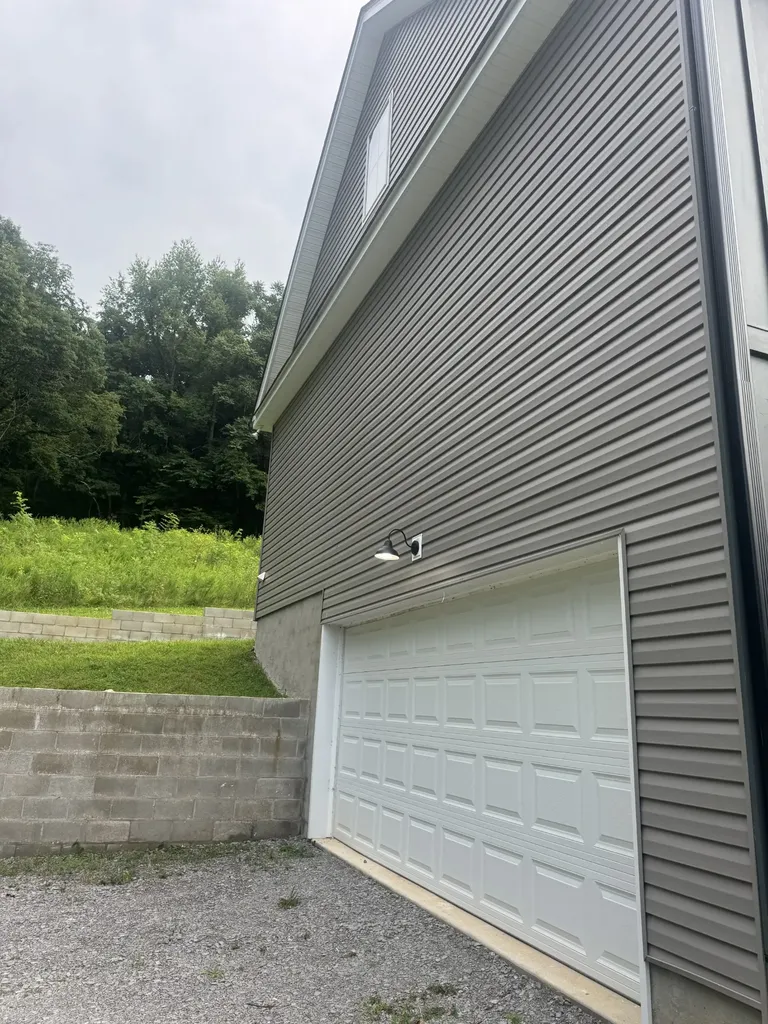 2055 Collier Road Lewisburg TN 37091