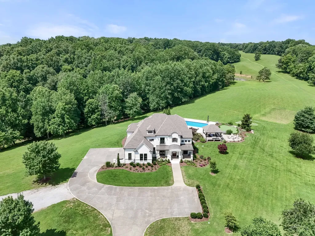 1025 Choate Road Dickson TN 37055