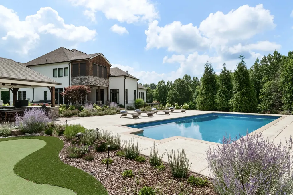 1025 Choate Road Dickson TN 37055