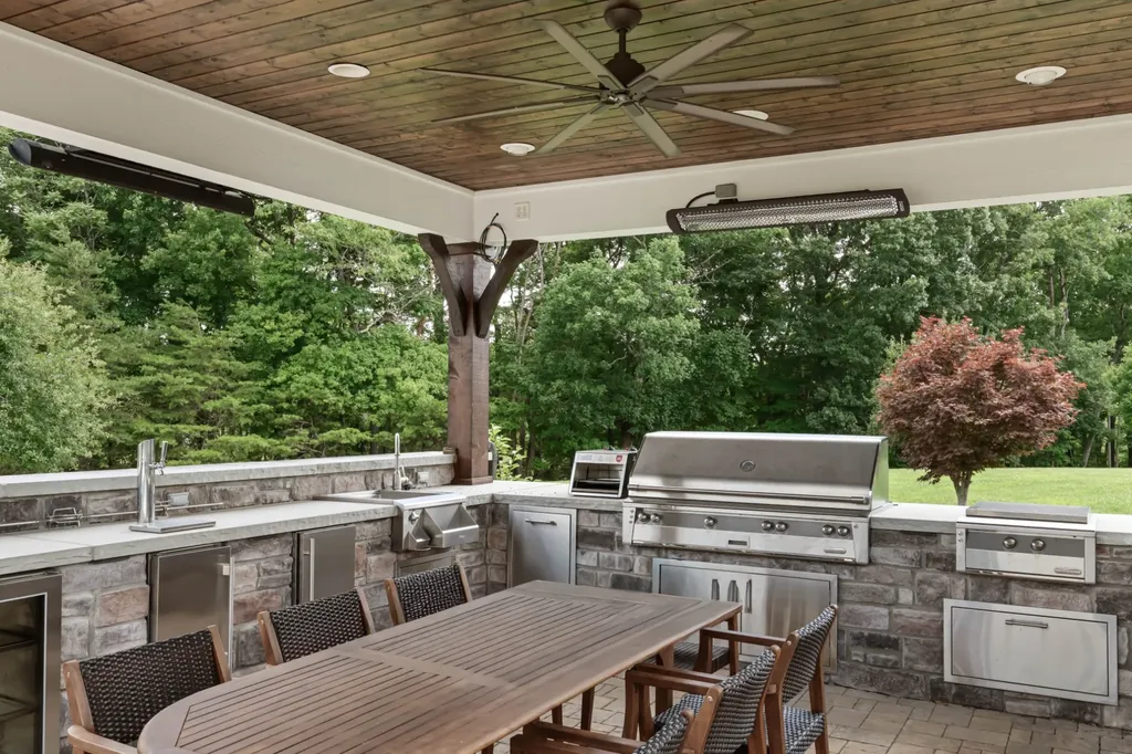 1025 Choate Road Dickson TN 37055