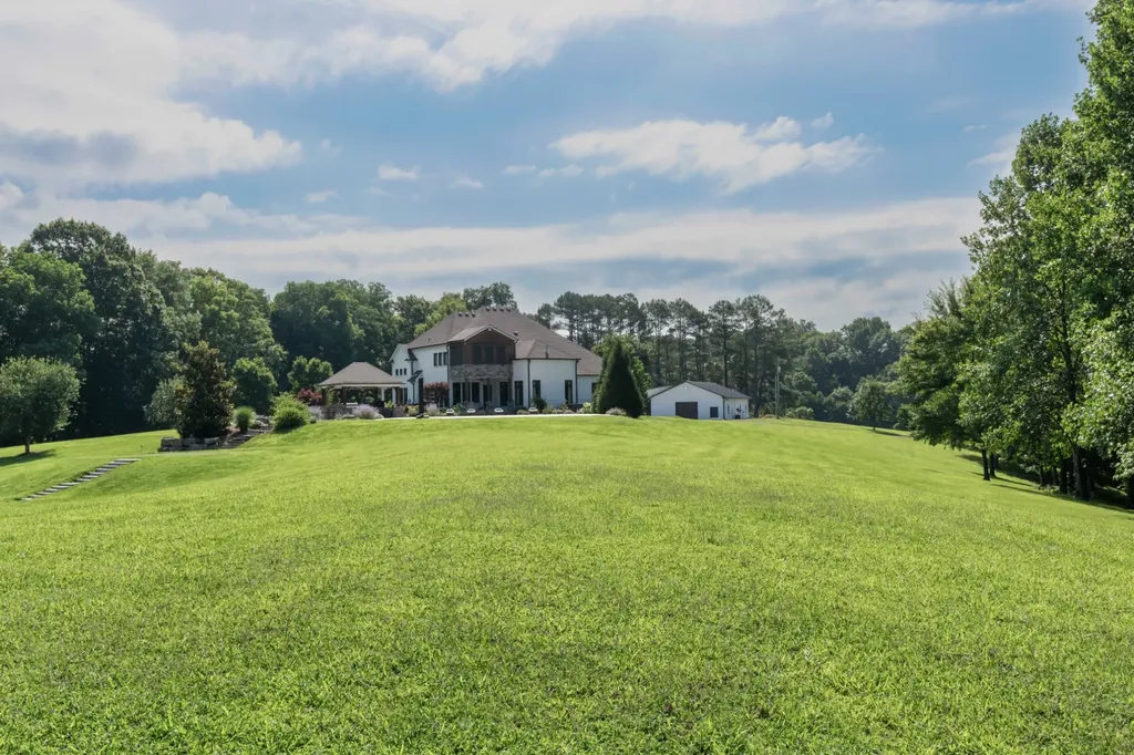 1025 Choate Road Dickson TN 37055