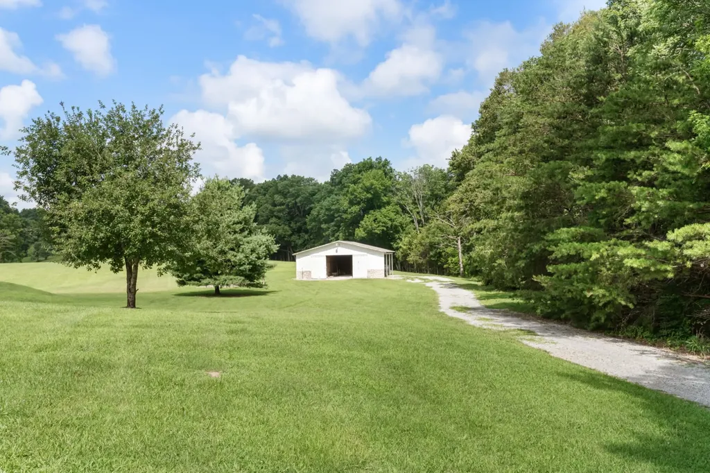 1025 Choate Road Dickson TN 37055