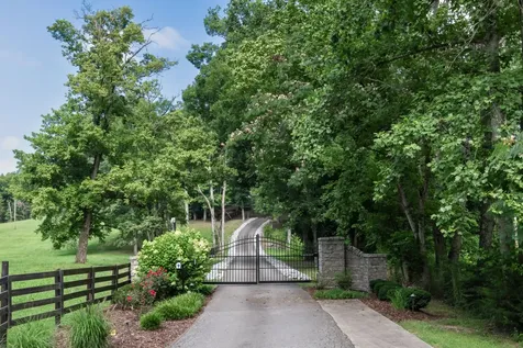 1025 Choate Road Dickson TN 37055