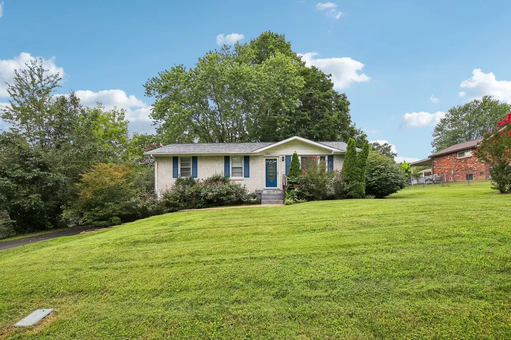 1008 Mayes Drive Greenbrier TN 37073