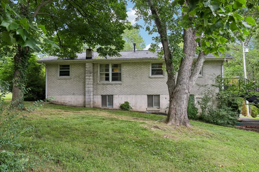 1008 Mayes Drive Greenbrier TN 37073