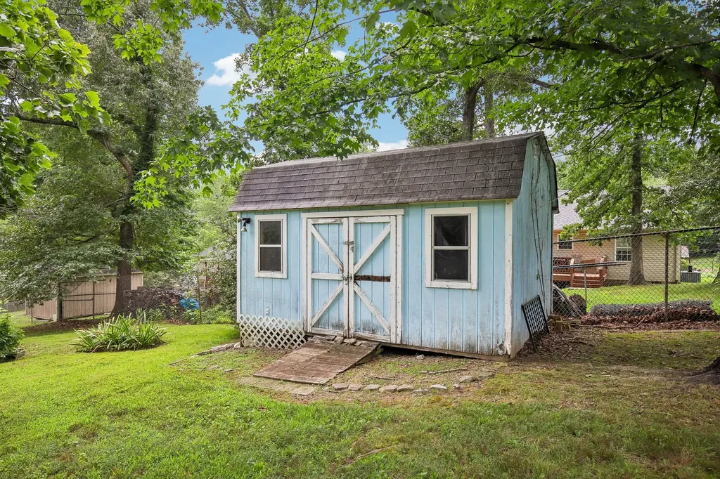 1008 Mayes Drive Greenbrier TN 37073
