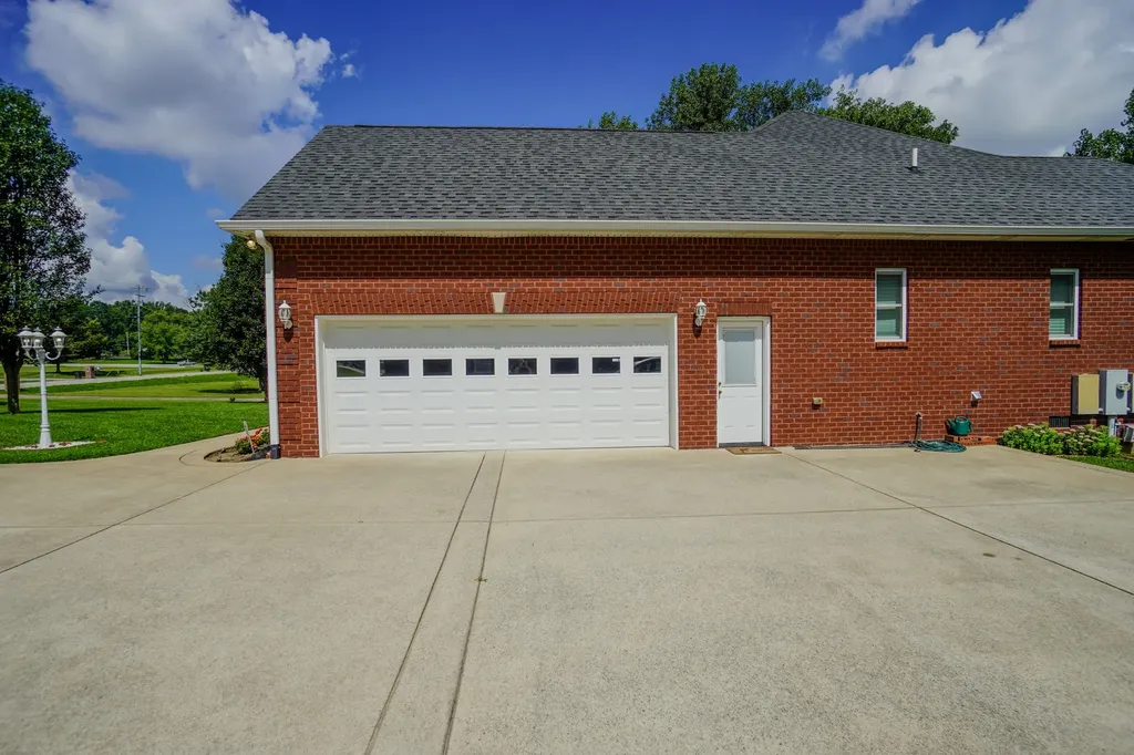 7556 Bethel Road Goodlettsville TN 37072