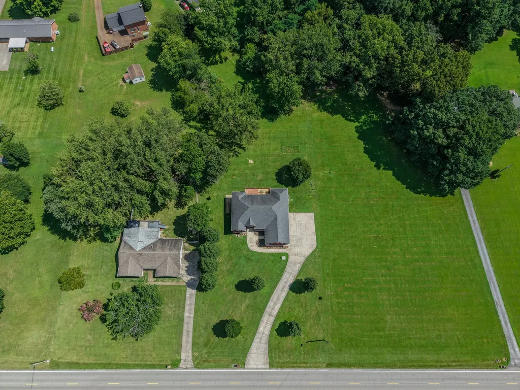 7556 Bethel Road Goodlettsville TN 37072