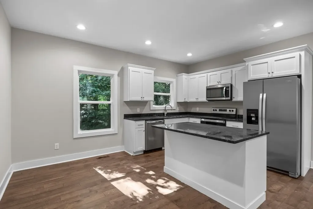 537 Lewis Lane Charlotte TN 37036