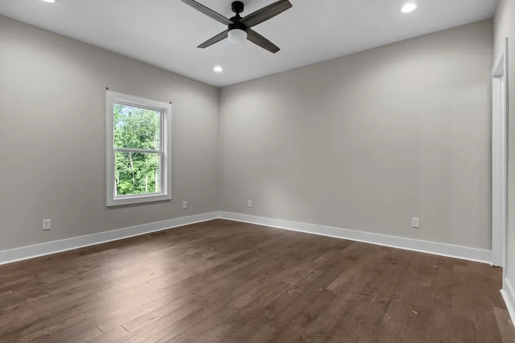 537 Lewis Lane Charlotte TN 37036