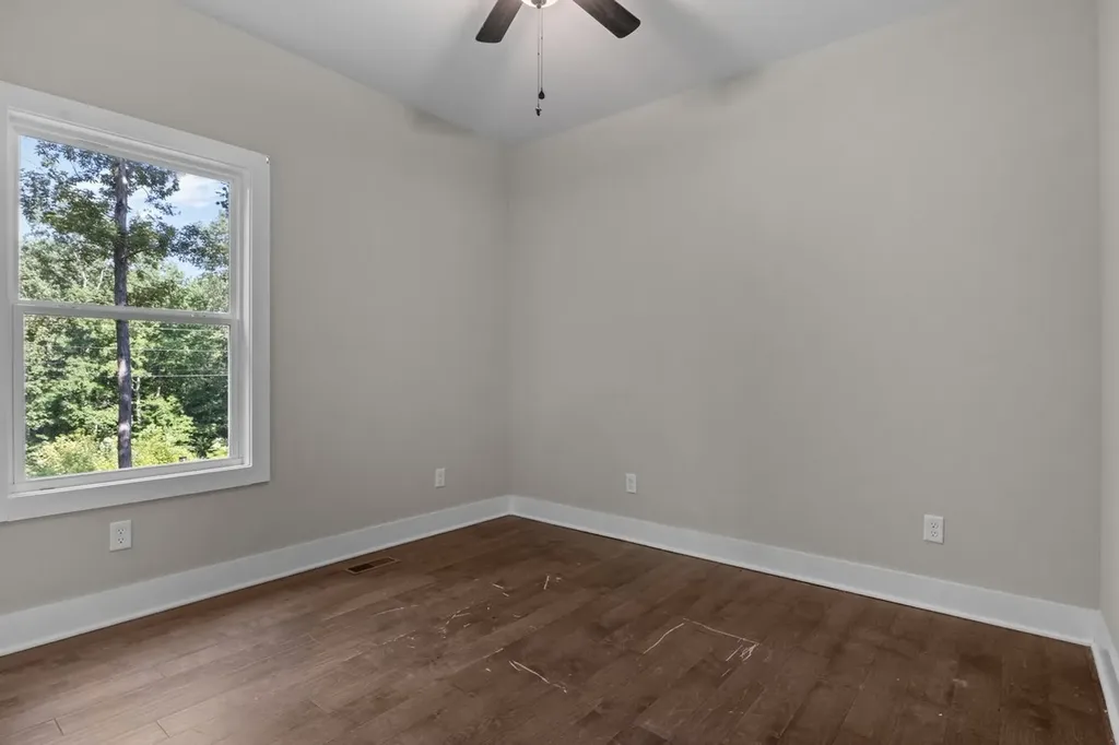 537 Lewis Lane Charlotte TN 37036