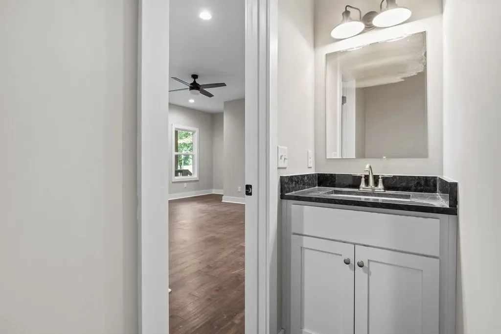 537 Lewis Lane Charlotte TN 37036