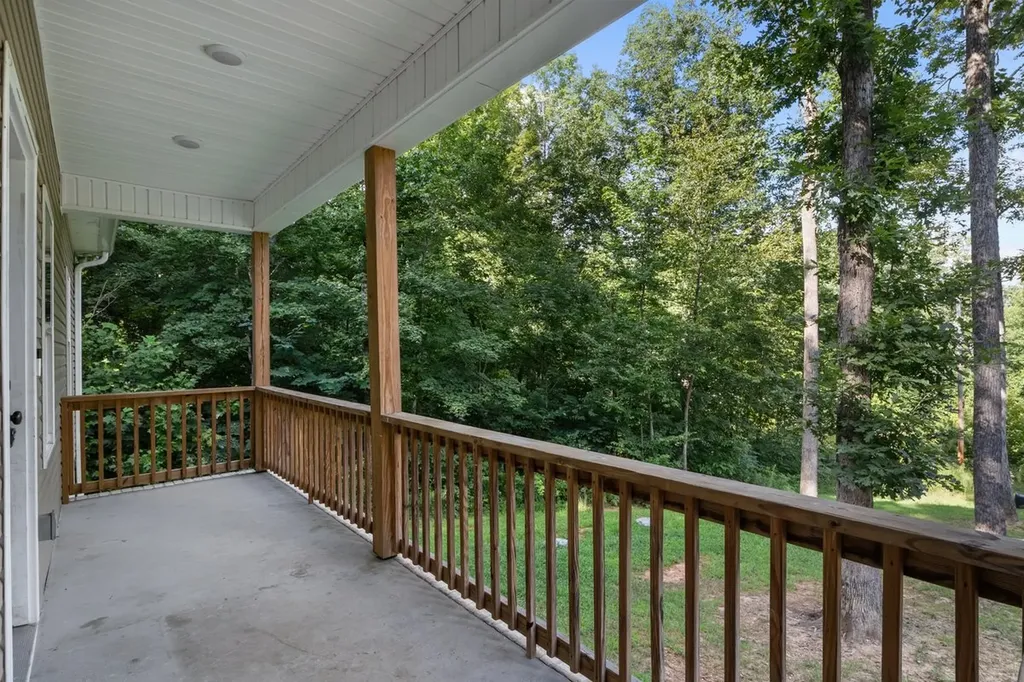 537 Lewis Lane Charlotte TN 37036