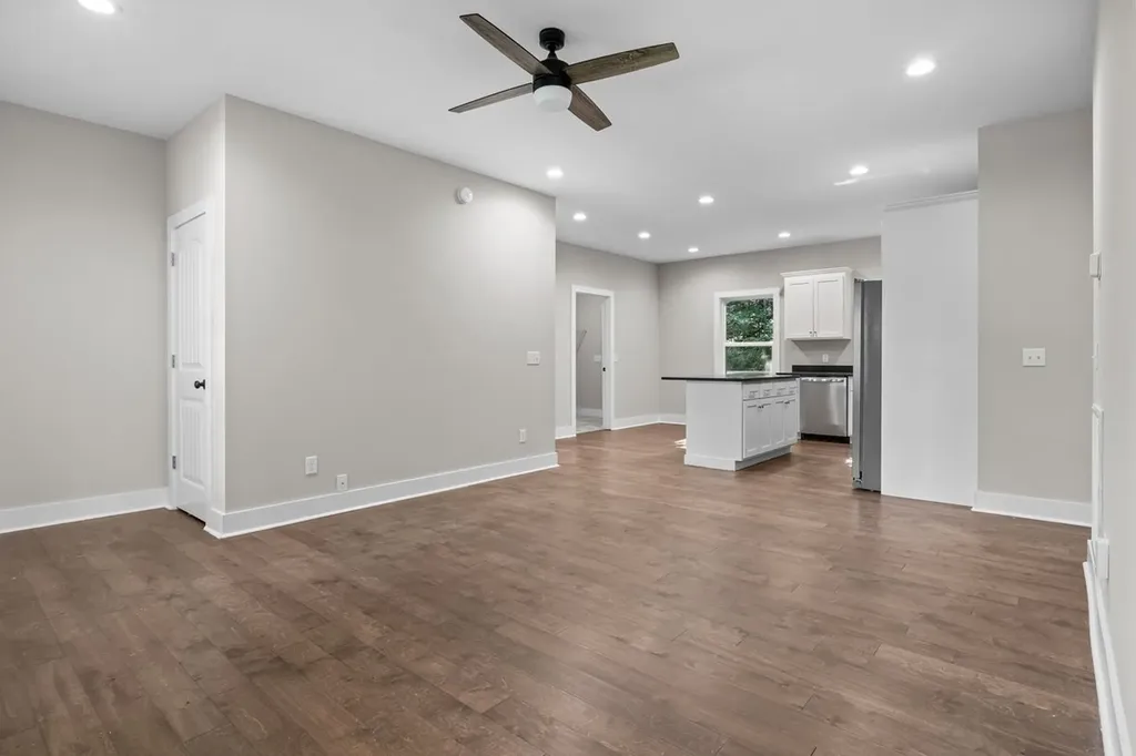 537 Lewis Lane Charlotte TN 37036