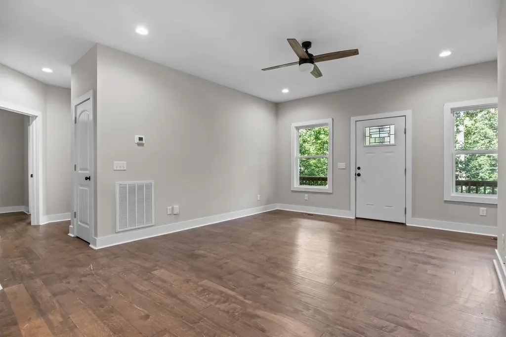 537 Lewis Lane Charlotte TN 37036