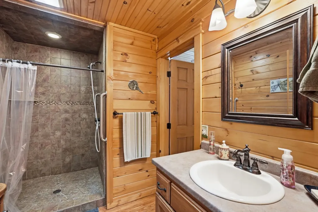 5010 Hidden Lane Crawford TN 38554
