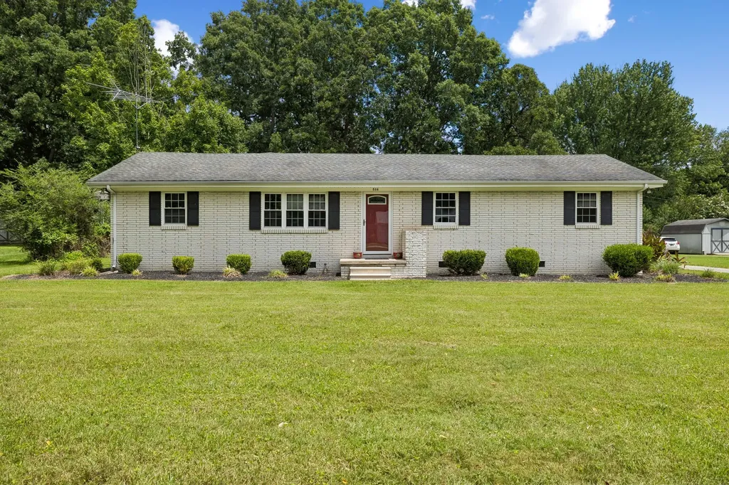 516 Crestwood Drive Lafayette TN 37083