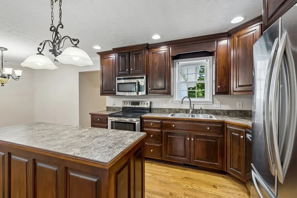 516 Crestwood Drive Lafayette TN 37083