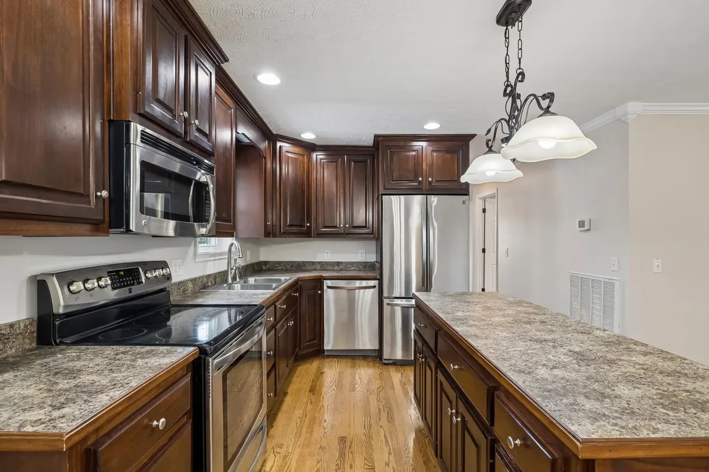 516 Crestwood Drive Lafayette TN 37083