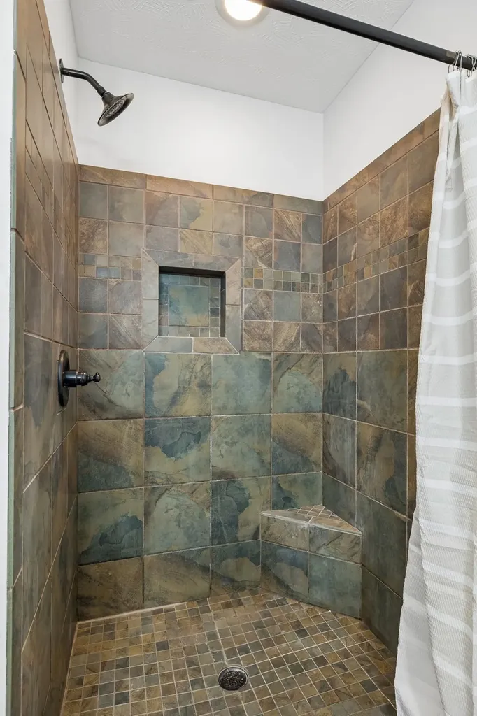 516 Crestwood Drive Lafayette TN 37083