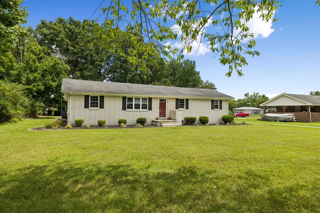 516 Crestwood Drive Lafayette TN 37083