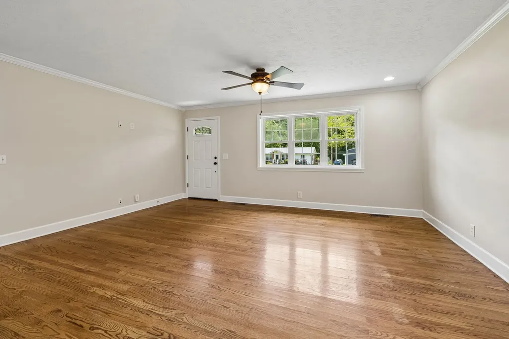 516 Crestwood Drive Lafayette TN 37083