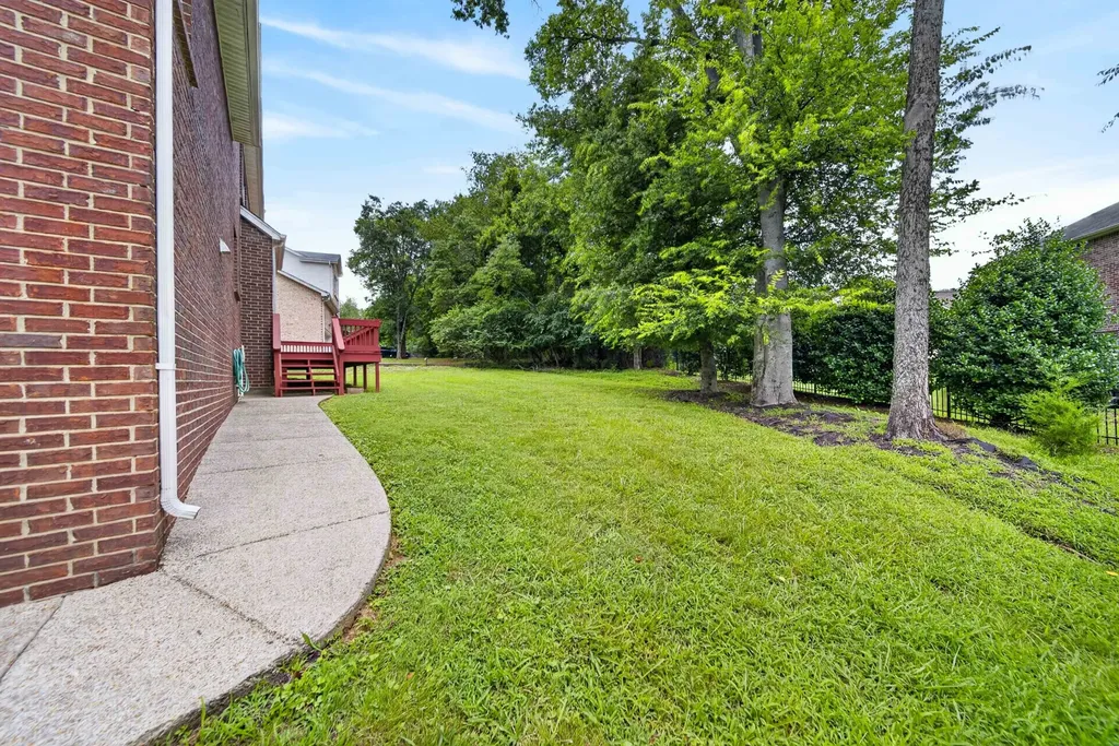 110 Shorecrest Circle Hendersonville TN 37075