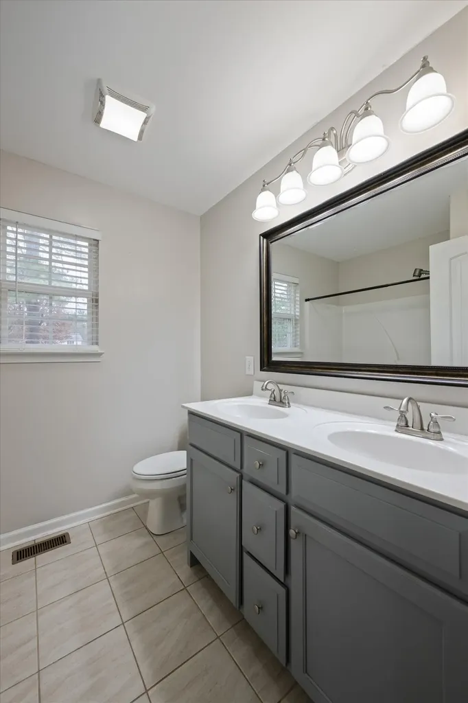 406 Hobbs Drive White House TN 37188
