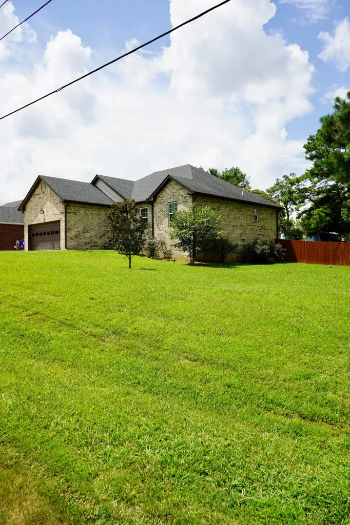 406 Hobbs Drive White House TN 37188