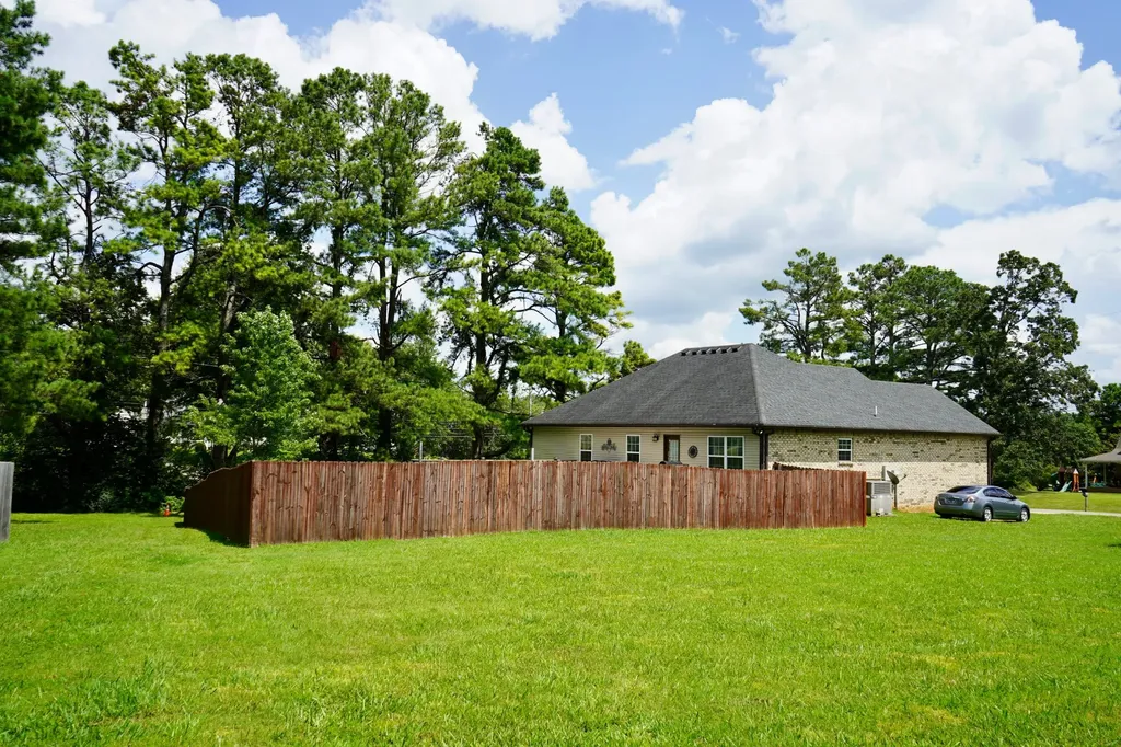 406 Hobbs Drive White House TN 37188