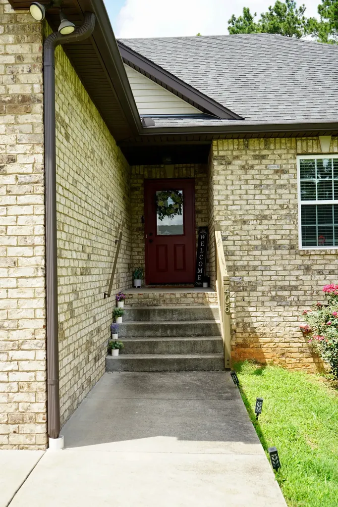 406 Hobbs Drive White House TN 37188
