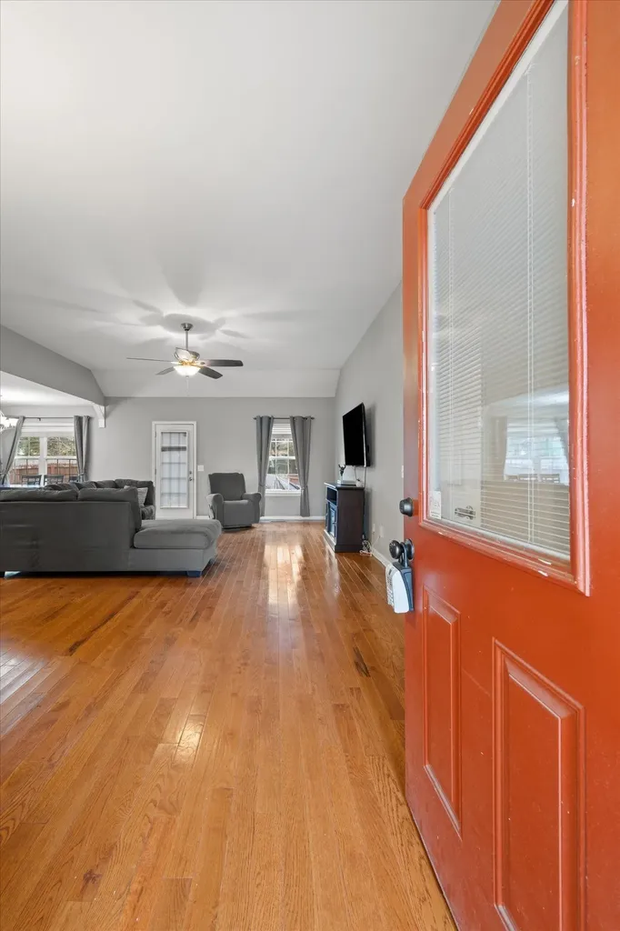 406 Hobbs Drive White House TN 37188