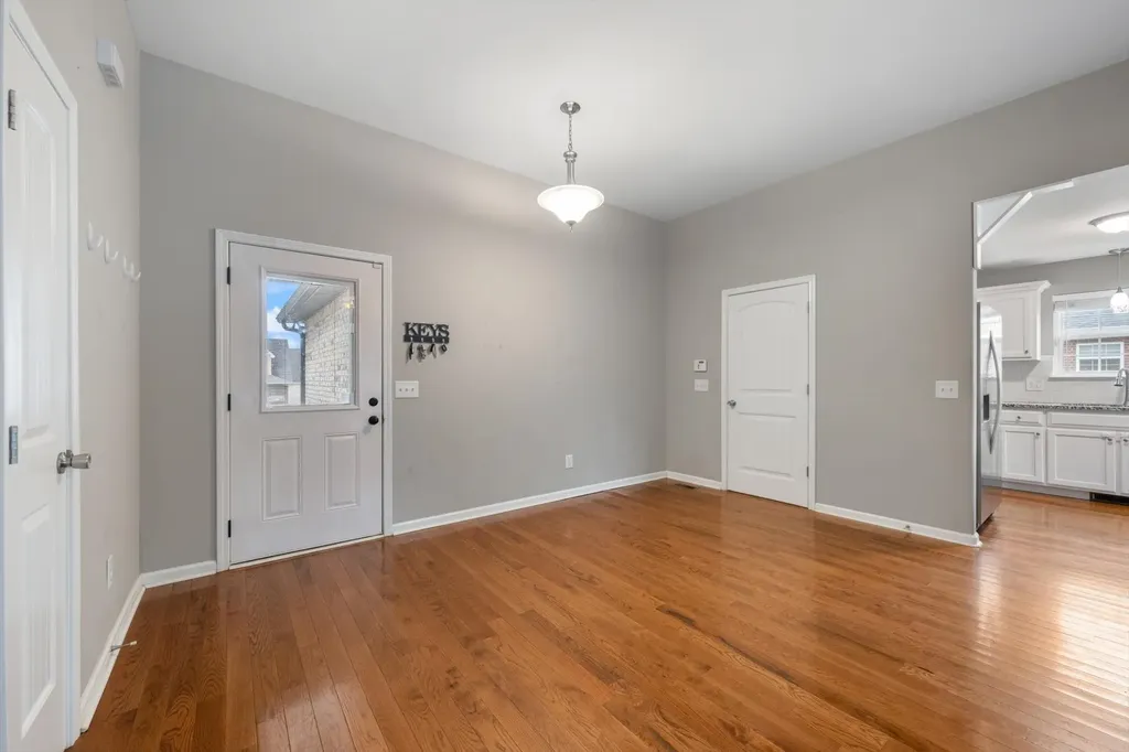 406 Hobbs Drive White House TN 37188
