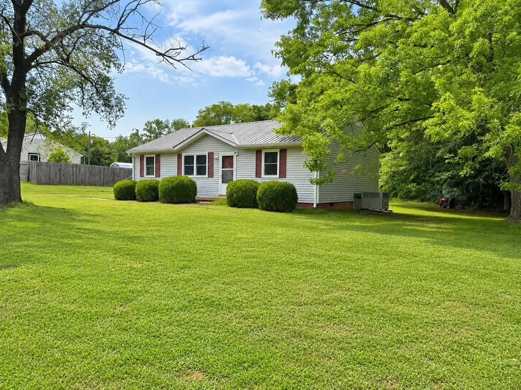 307 Barkwood Drive Clarksville TN 37040