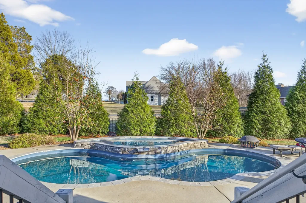 205 Old Horn Springs Road Lebanon TN 37087