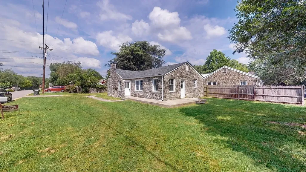 246 E Woodrow Street Gallatin TN 37066
