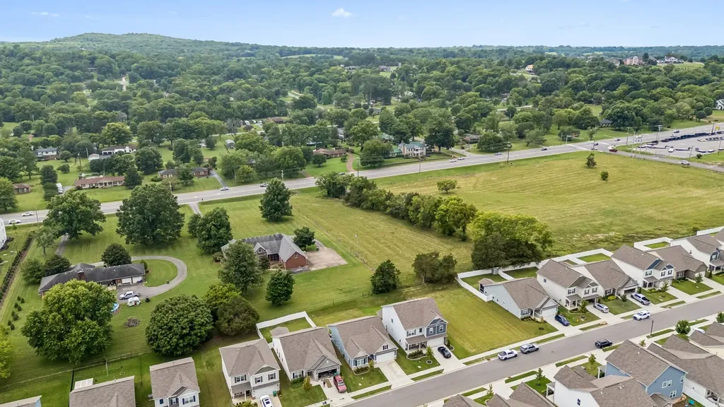 128 Gatwick Drive Lebanon TN 37087