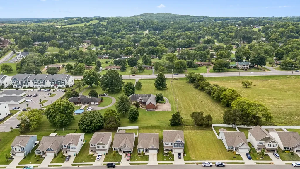 128 Gatwick Drive Lebanon TN 37087